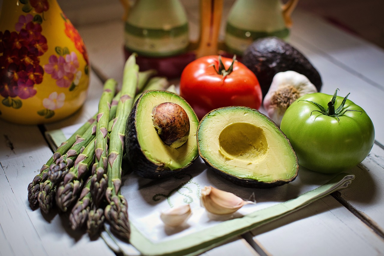 découvrez les bienfaits de l'avocat, ce fruit riche en nutriments et en saveurs. apprenez comment l'incorporer dans vos plats et explorez des recettes délicieuses pour profiter de ses vertus santé.